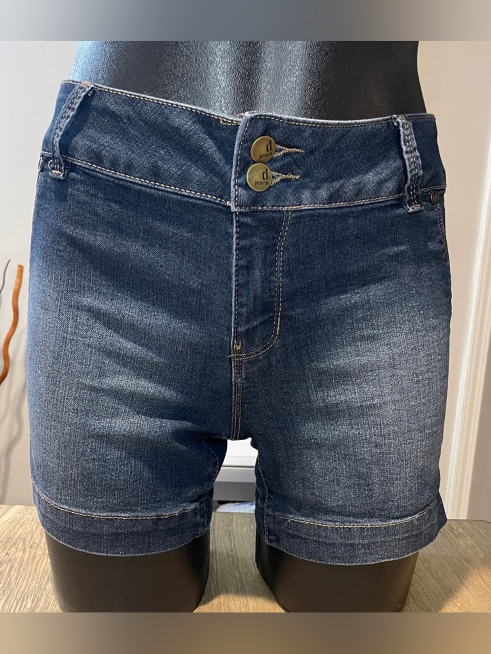 d. jeans Stretch, Dark Blue Denim Women's Shorts, Size 6